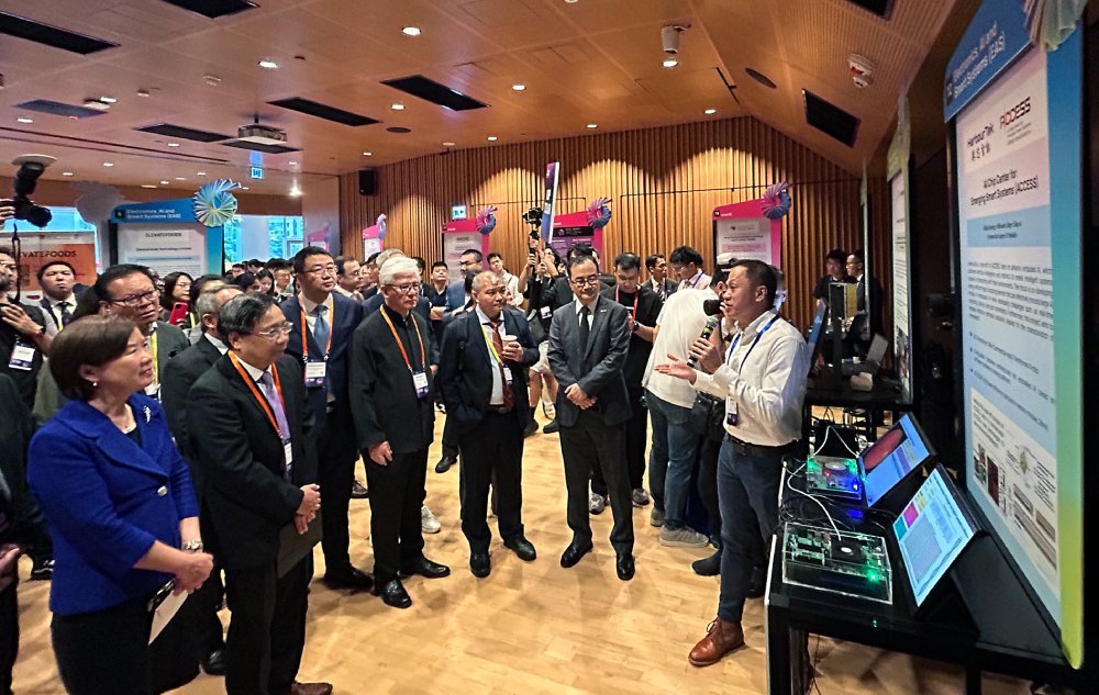 ACCESS showcased several groundbreaking research achievements to the attending guests and participants from various sectors.