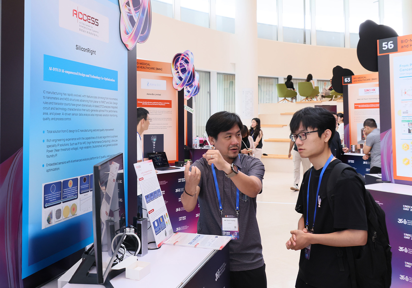 Representatives from ACCESS spin-off companies, HarbourTek, SiliconRight and QuantaEdge, project team presented their technological advantages, and product prospects to participants from various sectors.